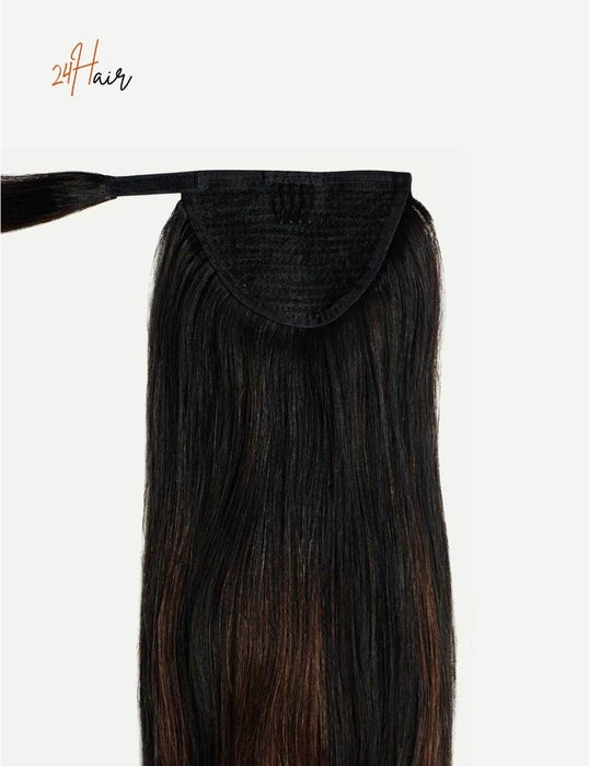 Ponytail off black balayage 1, une coiffure élégante avec un effet dégradé naturel